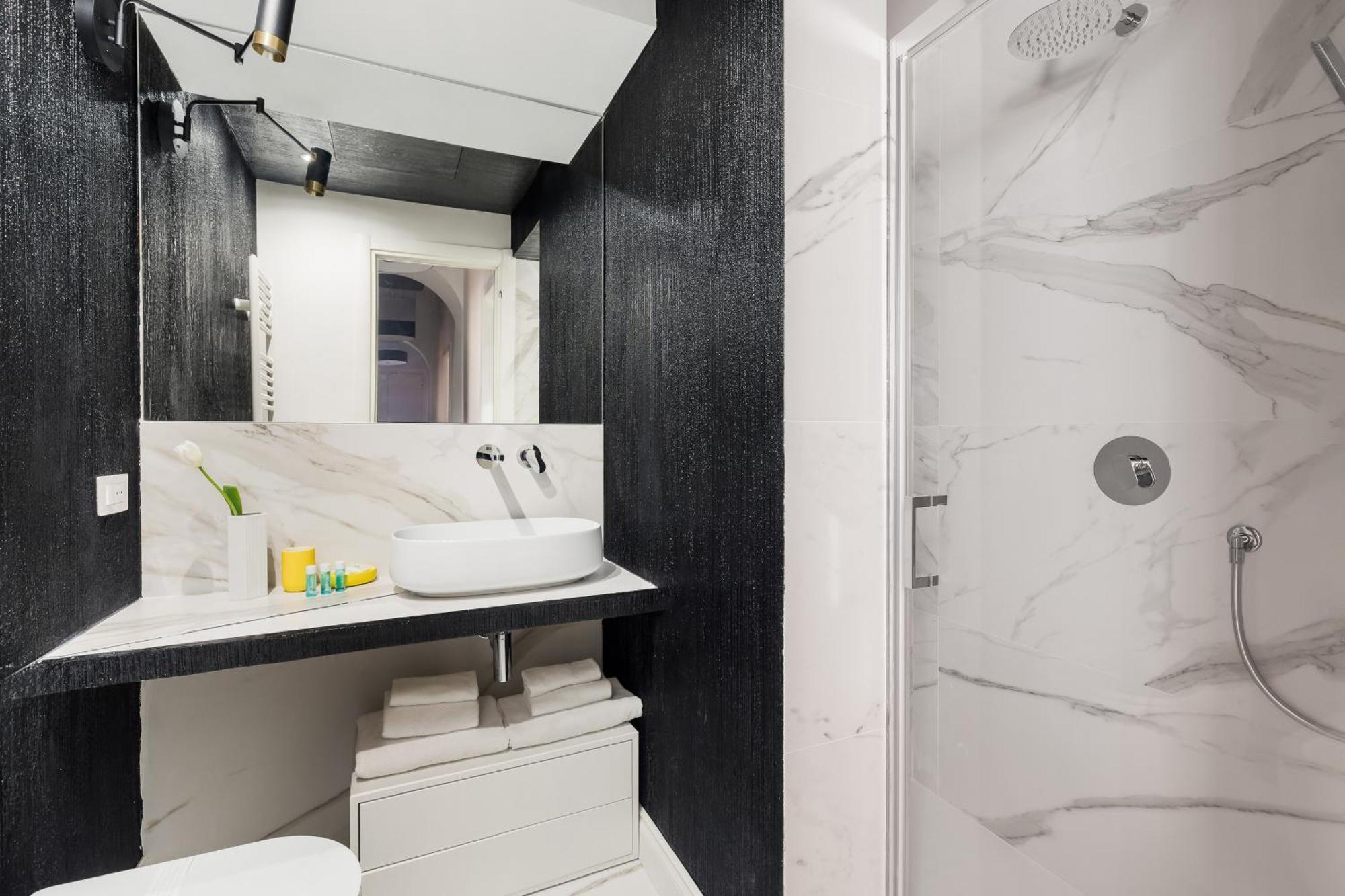 Iflat New Spacious & Classy In Monti * Rom