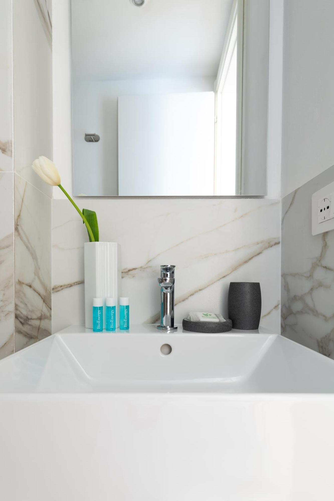 Iflat New Spacious & Classy In Monti Apartment
