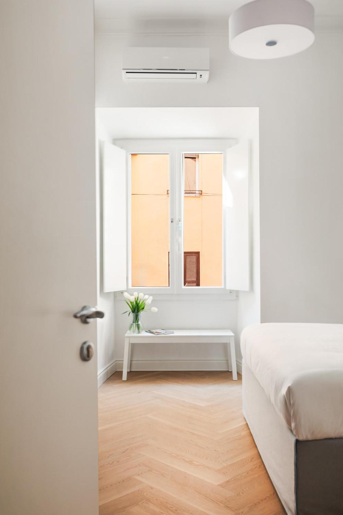 Iflat New Spacious & Classy In Monti * Rom
